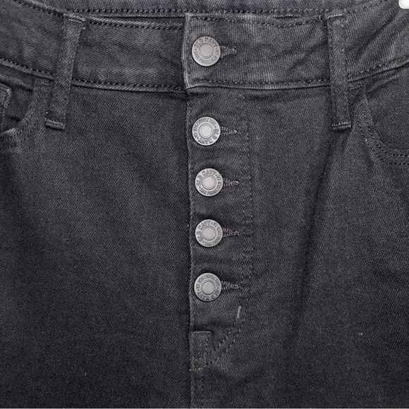 OLD NAVY extra high rise extra skinny button fly size 10, frayed hem
25” inseam - Picture 3 of 6